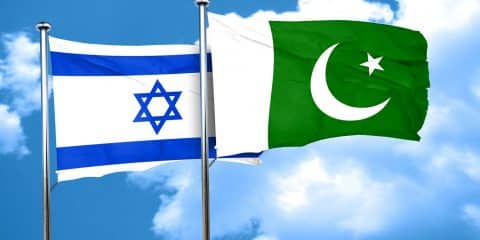 Israel flag with Pakistan flag, 3D rendering