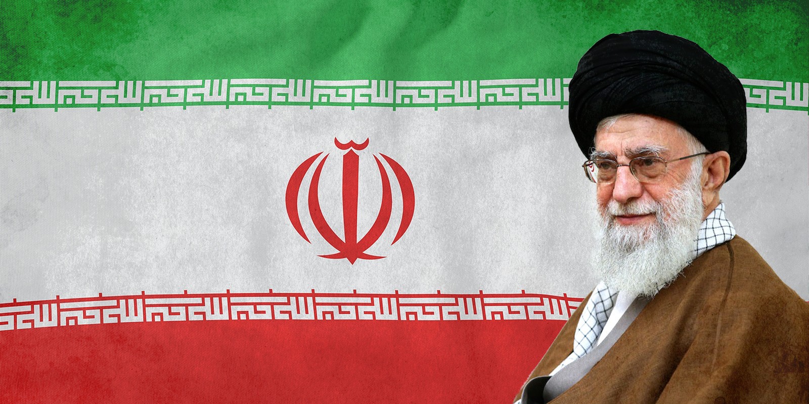 עלי קמנאי, ודגל איראן ברקע