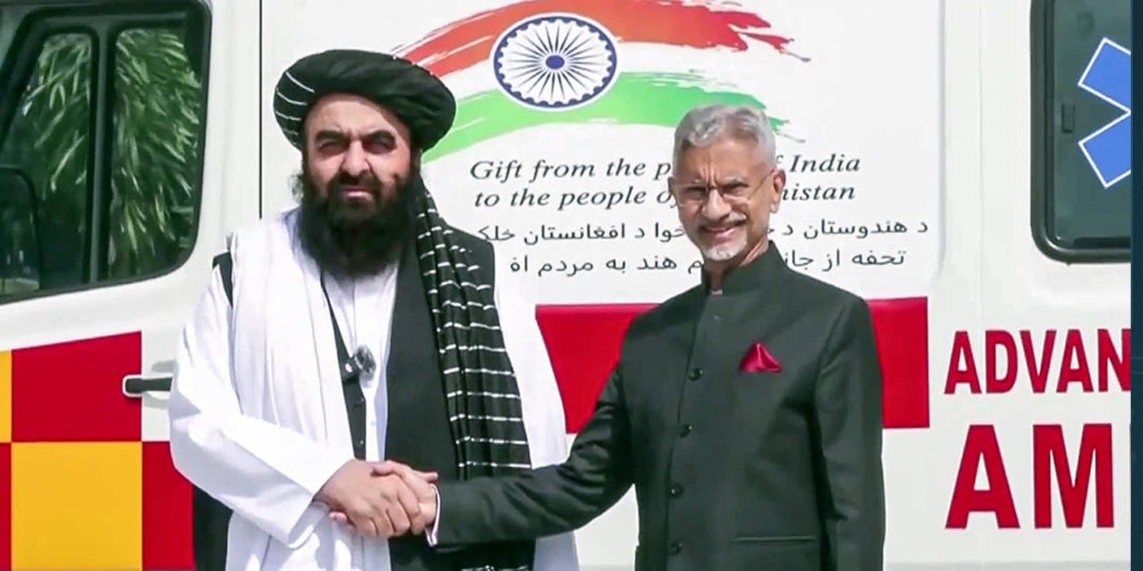 S. Jaishankar hands over five ambulances as a goodwill gesture to Afghanistan s Foreign Minister Mawlawi Amir Khan Muttaqi. New Delhi, Oct 10 (ANI): External Affairs Minister S Jaishankar hands over five ambulances as a goodwill gesture to Afghanistan s Foreign Minister Mawlawi Amir Khan Muttaqi, in New Delhi, on Friday (ANI Video Grab) Delhi Delhi India Copyright: xANIx ANI_20251010073