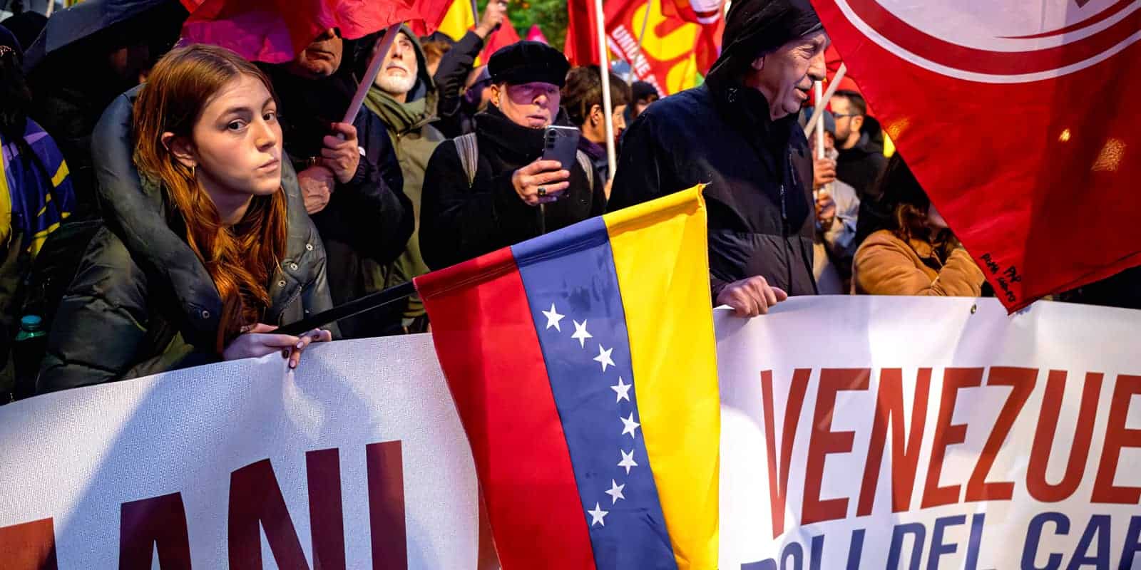 הפגנה בדרישה לשחרור נשיא ונצואלה ניקולס מדורו, רומא, איטליה, 3 בינואר 2026. תמונה: IMAGO / Stefano Montesi.