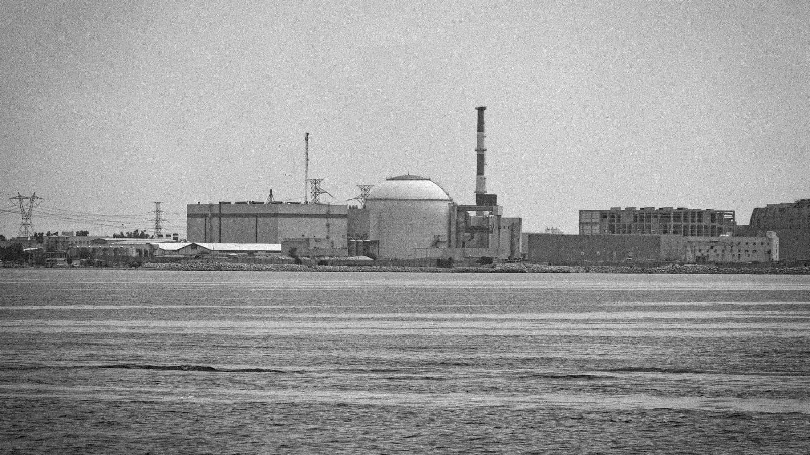 Iran s First Ever Nuclear Power A view of the Bushehr nuclear power plant is seen from the Persian Gulf in the south of Iran, on April 29, 2024. Bushehr Iran Copyright: xMortezaxNikoubazlx originalFilename: nikoubazl-iransfir240429_npRa0