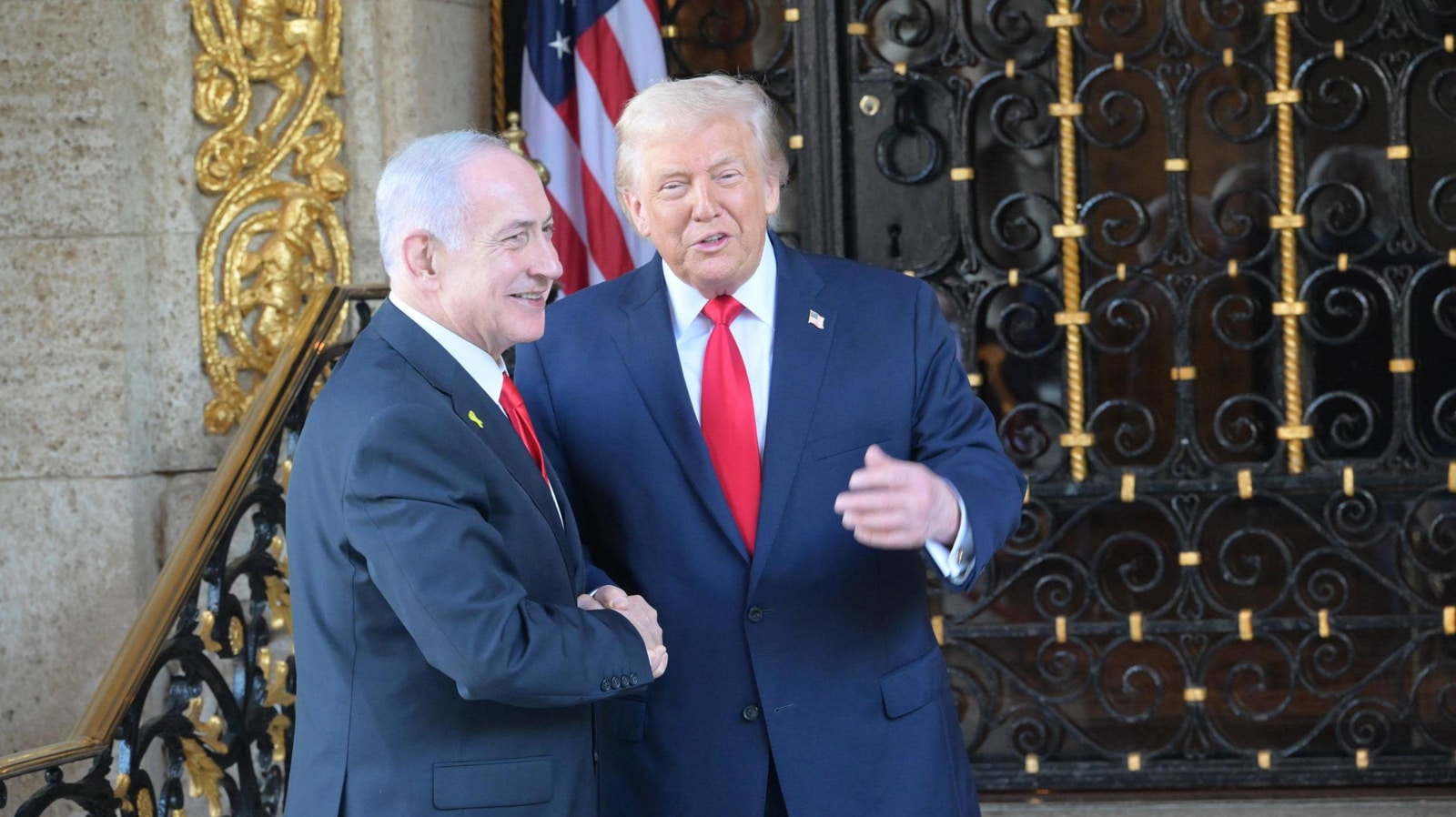 US President Trump - Israeli PM Netanyahu meeting in Florida FLORIDA, UNITED STATES - DECEMBER 29: (----EDITORIAL USE ONLY - MANDATORY CREDIT - AMOS BEN GERSHOM GPO HANDOUT - NO MARKETING NO ADVERTISING CAMPAIGNS - DISTRIBUTED AS A SERVICE TO CLIENTS----) U.S. President Donald Trump (R) welcomes Israeli Prime Minister Benjamin Netanyahu (L) at his Mar-a-Lago residence in Florida, United States on December 29, 2025. Amos Ben-Gershom (GPO) Handout Anadolu Florida United States. Editorial use only. Please get in touch for any other usage. Copyright: x2025xAnadoluxAmosxBen-Gershomx(GPO) Handoutx