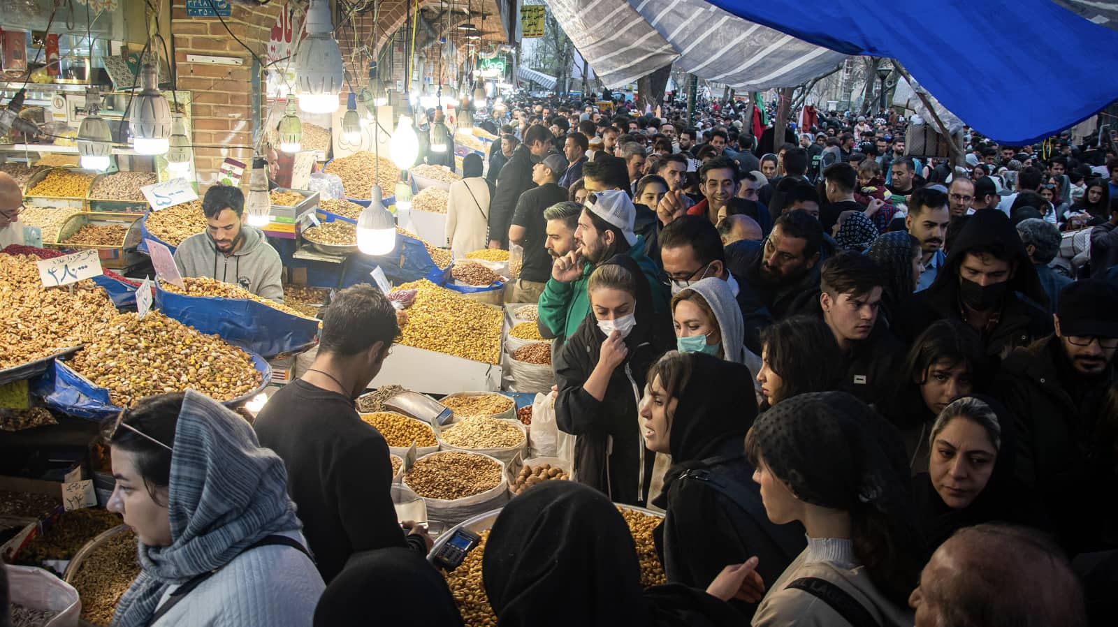 Newroz Celebration in Iran Iranians gather in the Tehran s Grand Bazaar during the preparations for the approaching Persian New Year, Nowruz on March 17, 2024. Nowruz, which translates to new day in Persian, is a New Year celebration that marks its beginning with the spring equinox and symbolizes the concept of rebirth. It has been observed for 3,000 years in different regions across the Middle East, Asia, and Eastern Europe. Tehran Tehran Iran Copyright: xKhoshiranx